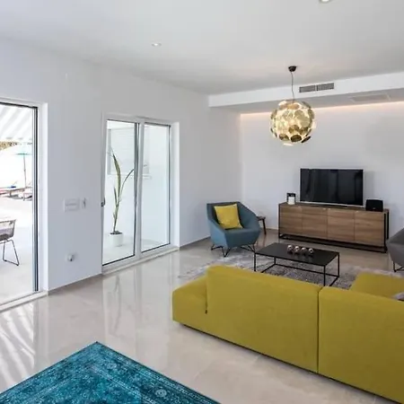 펜션 X Modern Family Villa Orasac *