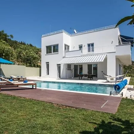 X Modern Family Villa Orasac 펜션 오라사크