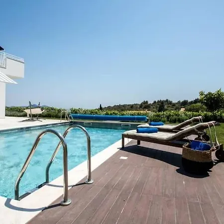 X Modern Family Villa Orasac 펜션 오라사크